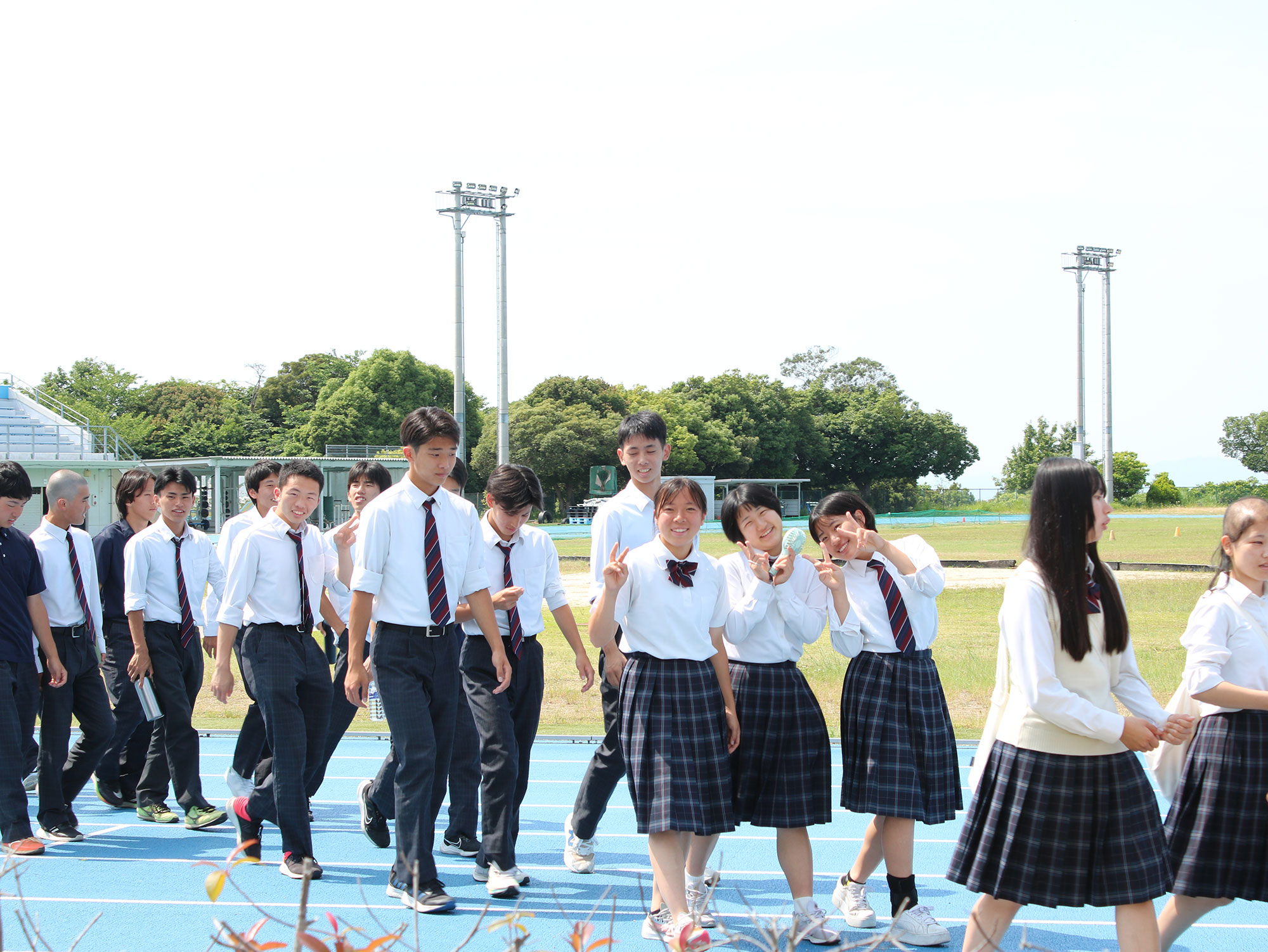 陸上競技場を見学