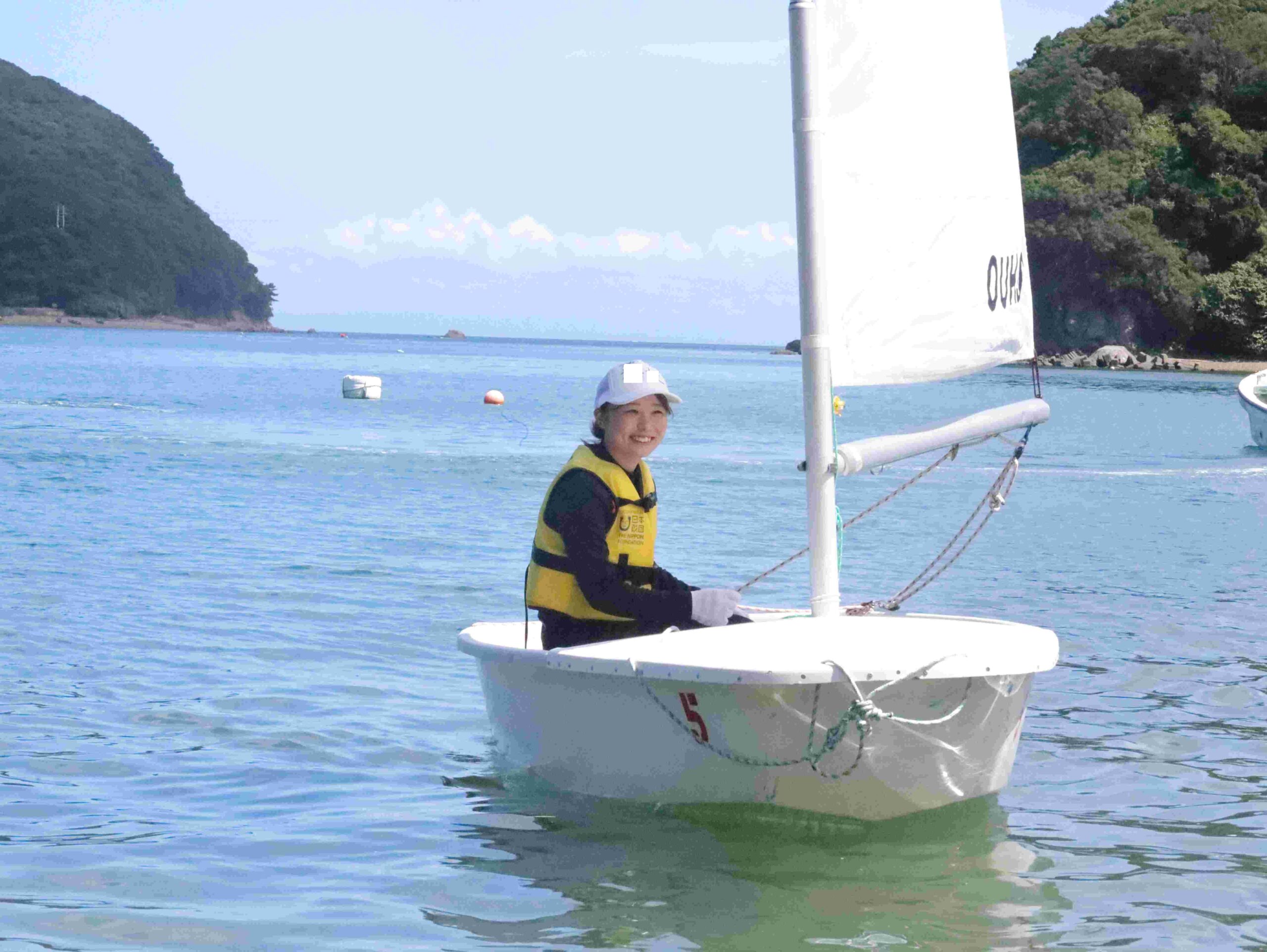 ラダー（舵板）を操り、沖へ