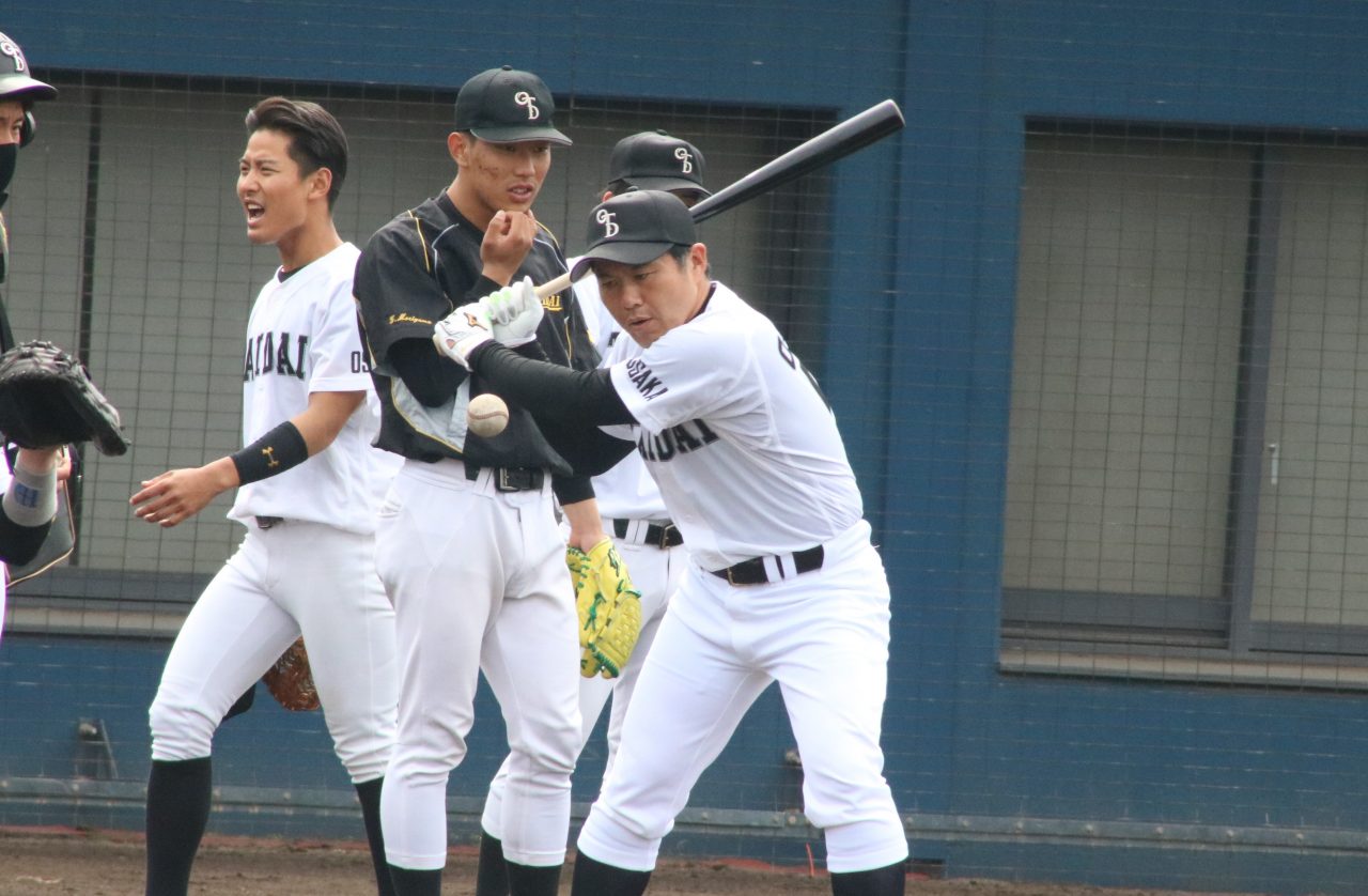履正社高校野球部長から転身した松平一彦コーチが朝日新聞で紹介されました 大阪体育大学
